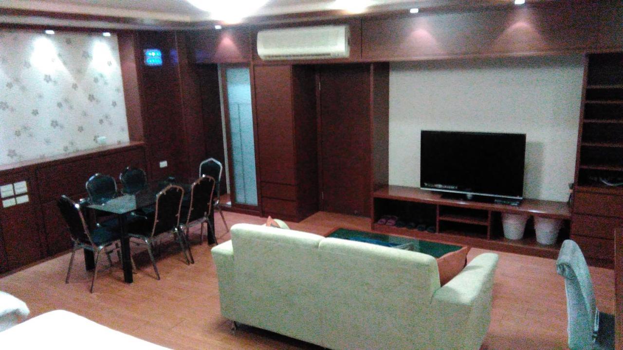 社長的家 Apartment Луодонг Екстериор снимка